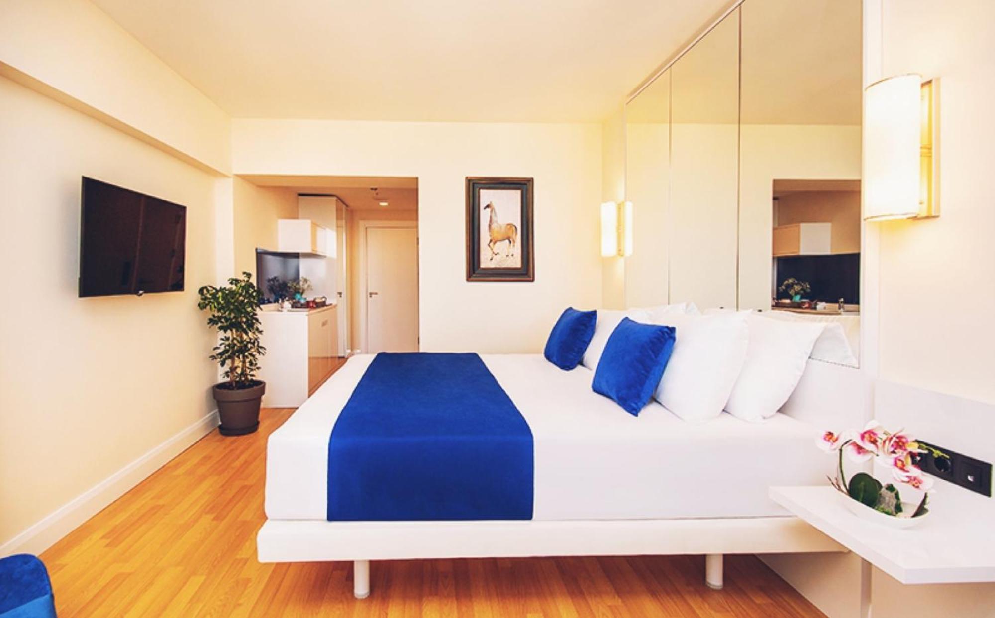 Orbi City Sea View Aparthotel Batumi Exterior photo