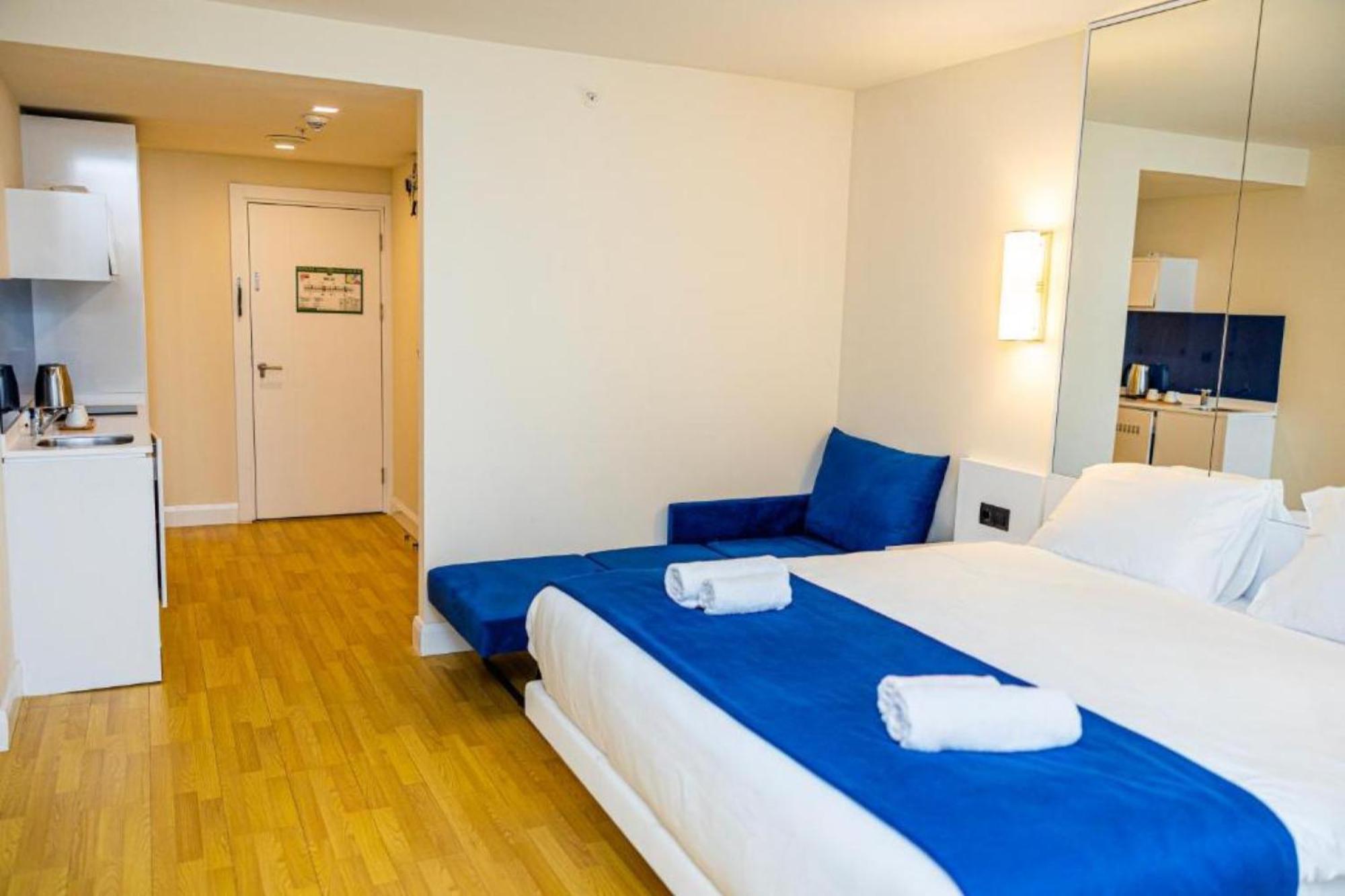 Orbi City Sea View Aparthotel Batumi Exterior photo